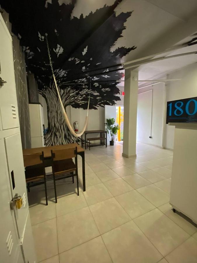 1802 At San Juan Hostel Exterior foto