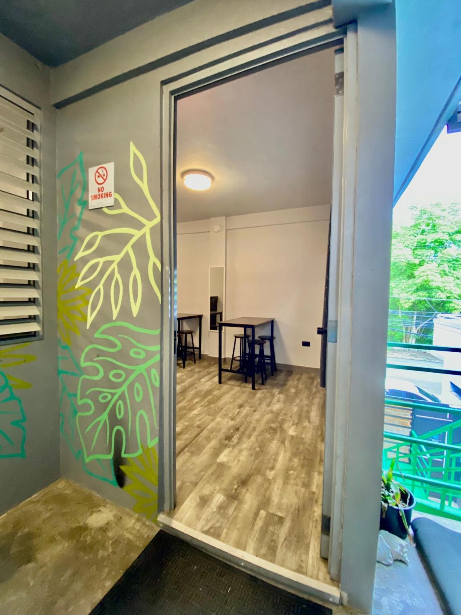 1802 At San Juan Hostel Exterior foto
